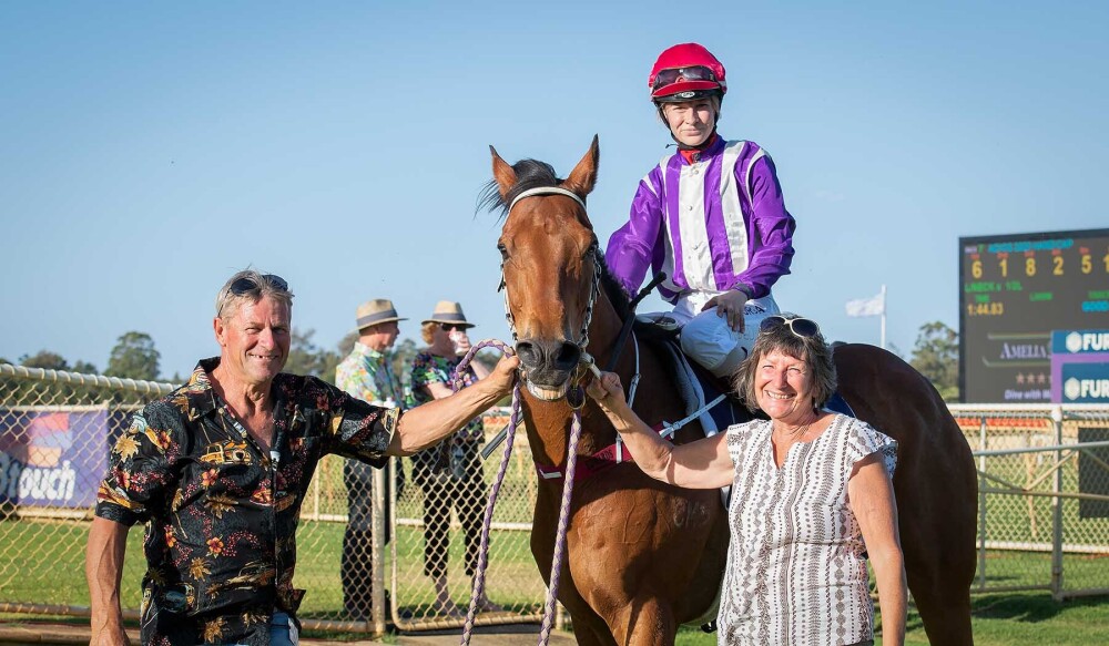 Smith’s Larrikin Reaches Century In Broome Cup thumbnail